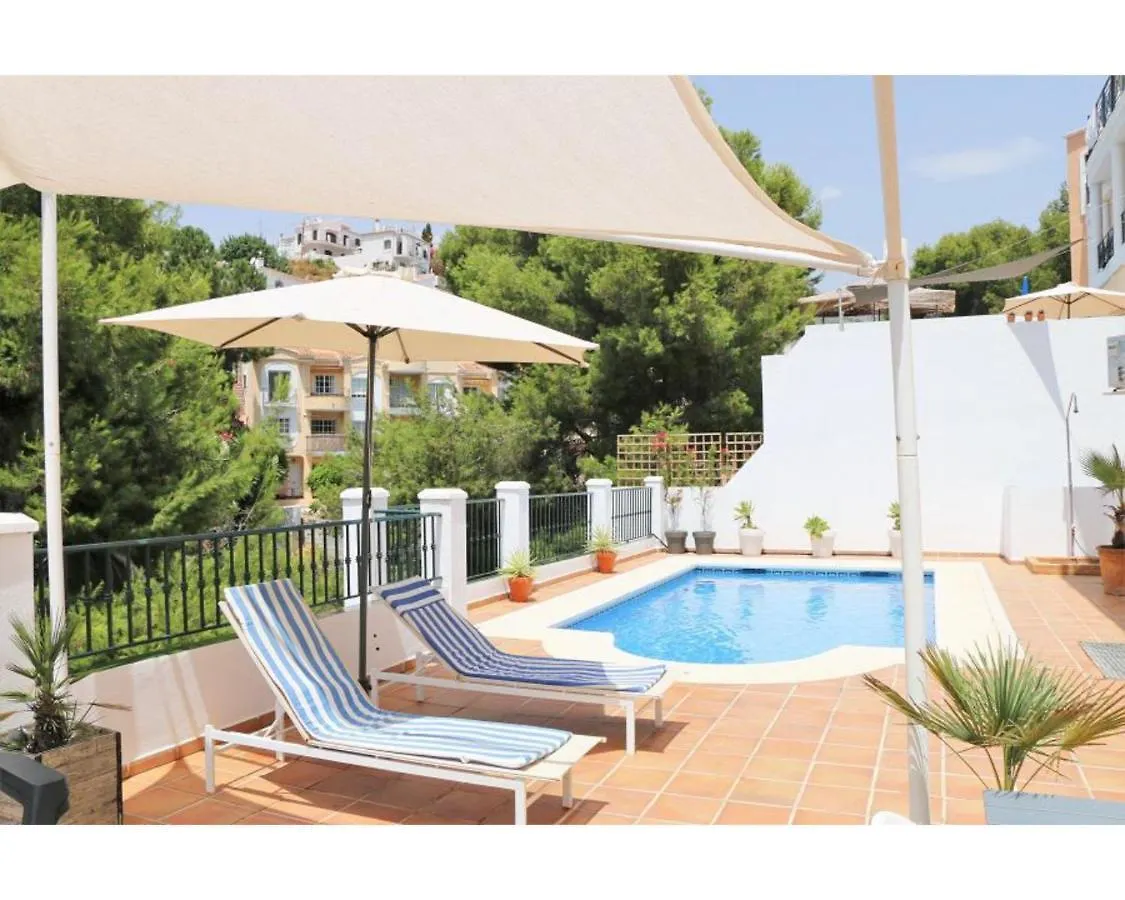 Apartment With Private Pool Nerja